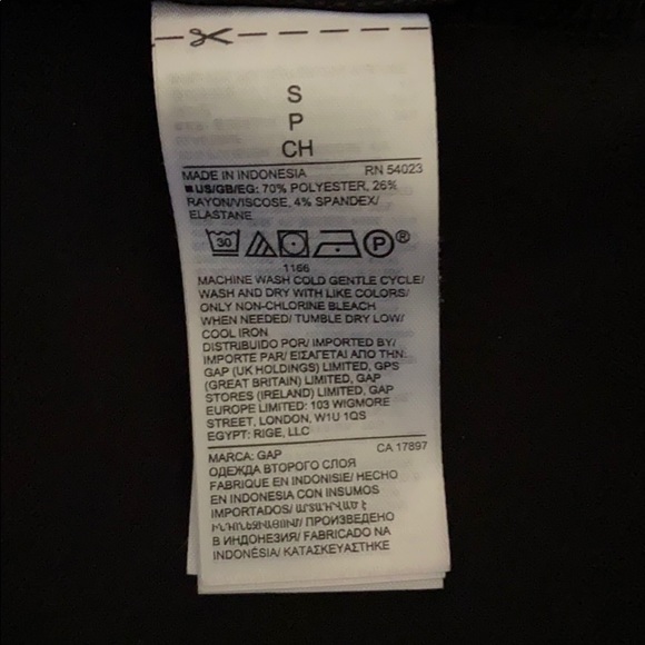 Black GAP flare above knee skirt size small - Picture 5 of 8